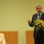 Grāmatas prezentācija 2014. gada 16. janvārī Daugavpils Universitātē. Sveic Daugavpils pilsētas domes priekšsēdētājs Jānis Lācplēsis. Foto L.Some 