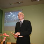 Plenārsēdes vadītājs Henrihs Soms. Foto A.Medveckis, 2012