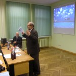Plenārsēdē referē Kšištofs Jablonko (Varšava). Foto LPI, 2012